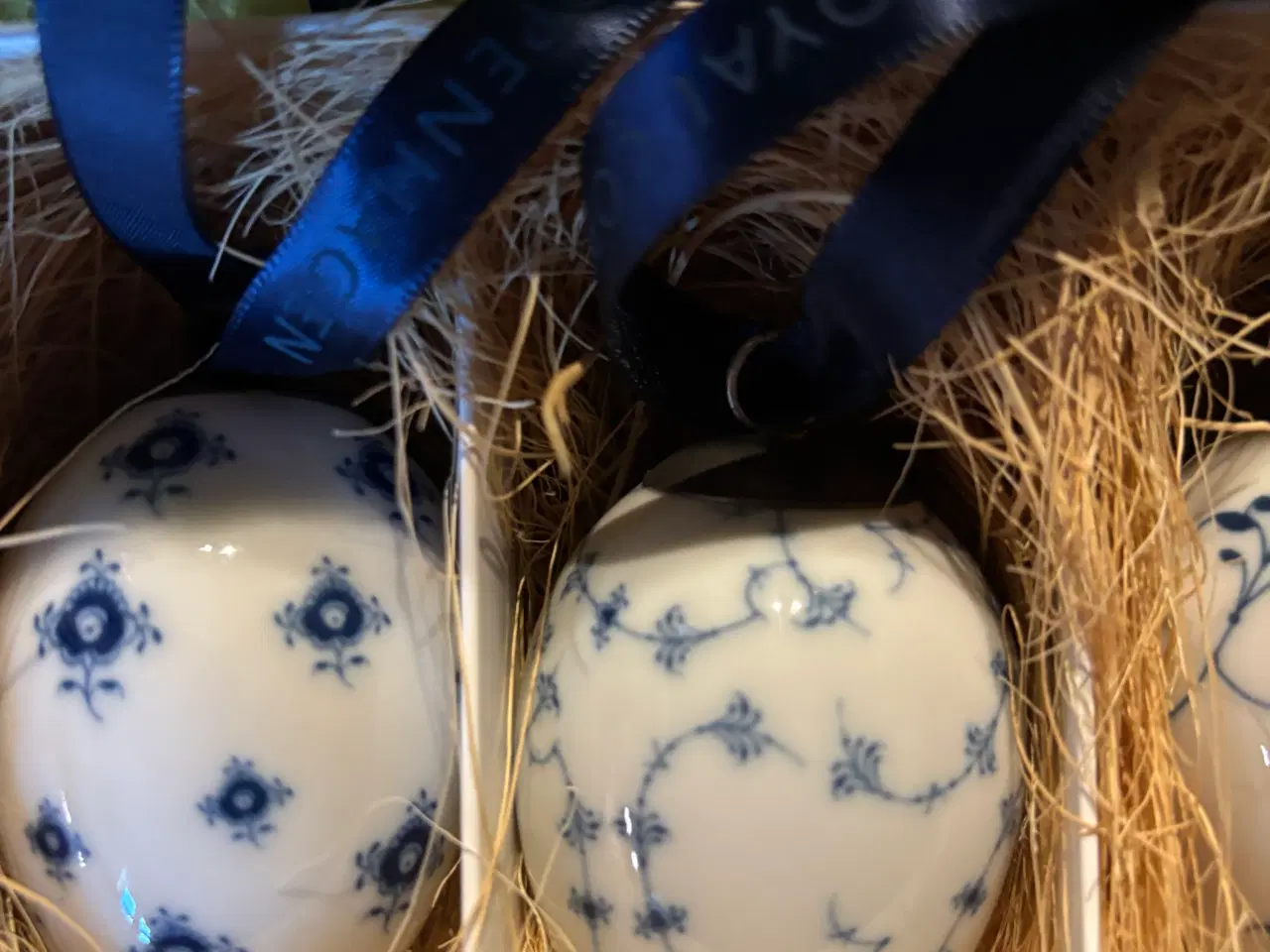 Billede 2 - Musselmalet påskeæg 2005