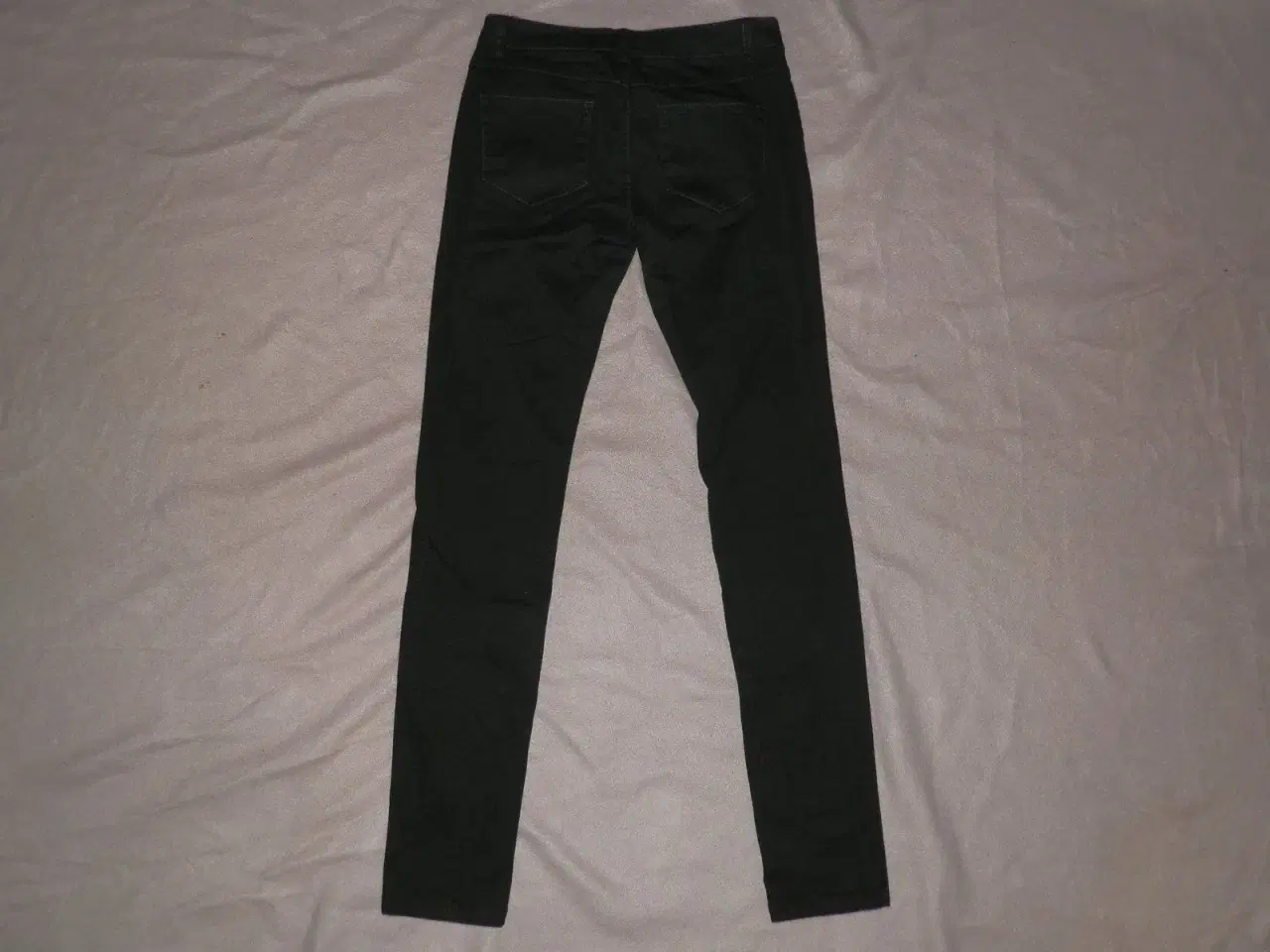 Billede 2 - Nye ubrugte sorte jeans fra Only