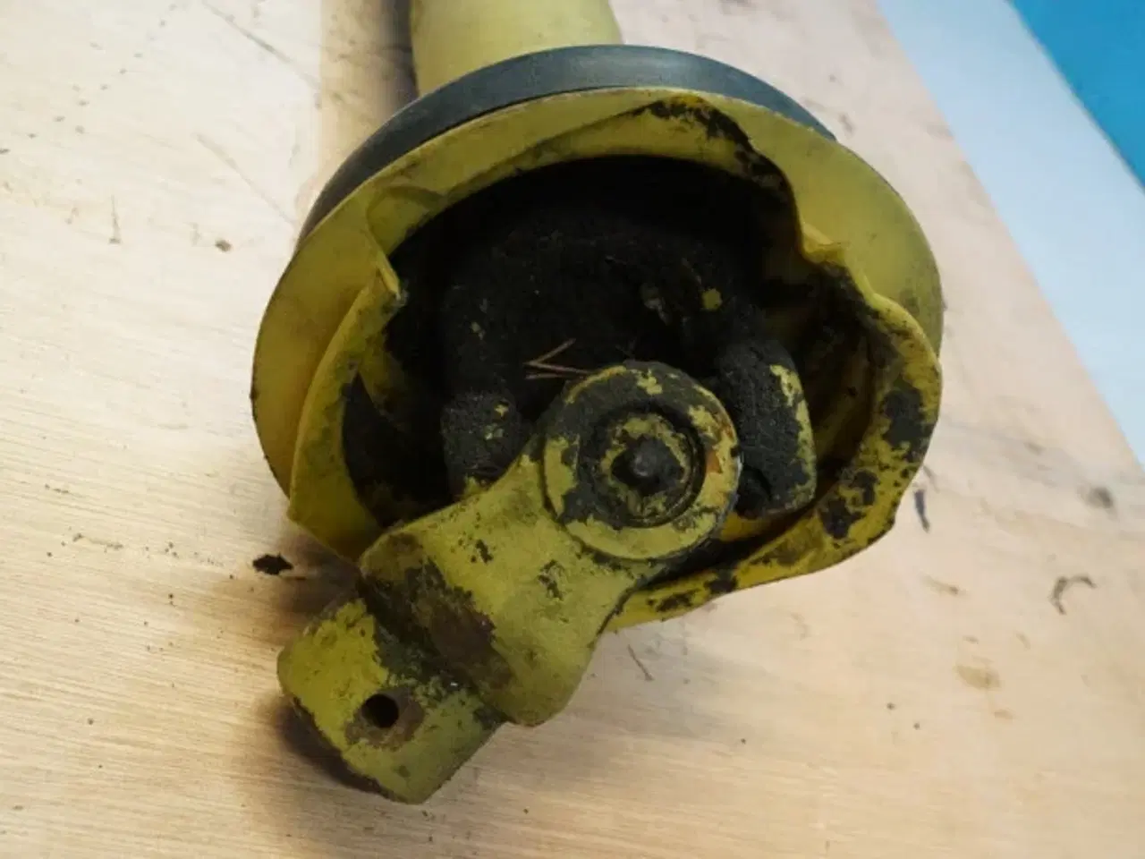 Billede 4 - John Deere 820 PTO Aksel AZ52487