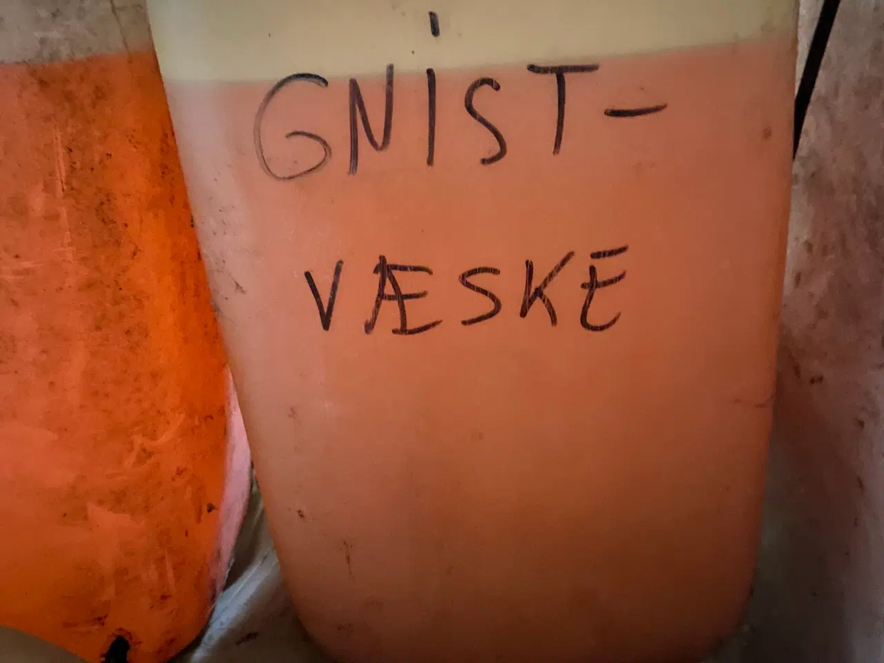 Billede 3 - Gnistvæske sælges