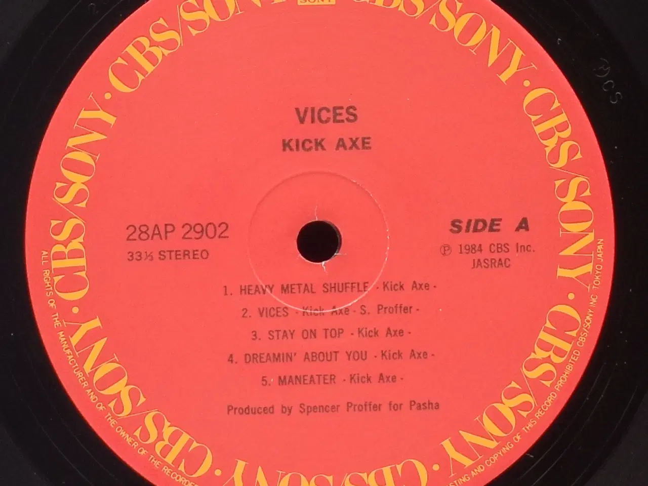 Billede 5 - Kick Axe - Vices - JAPAN 1984 (28AP 2902) EX/EX