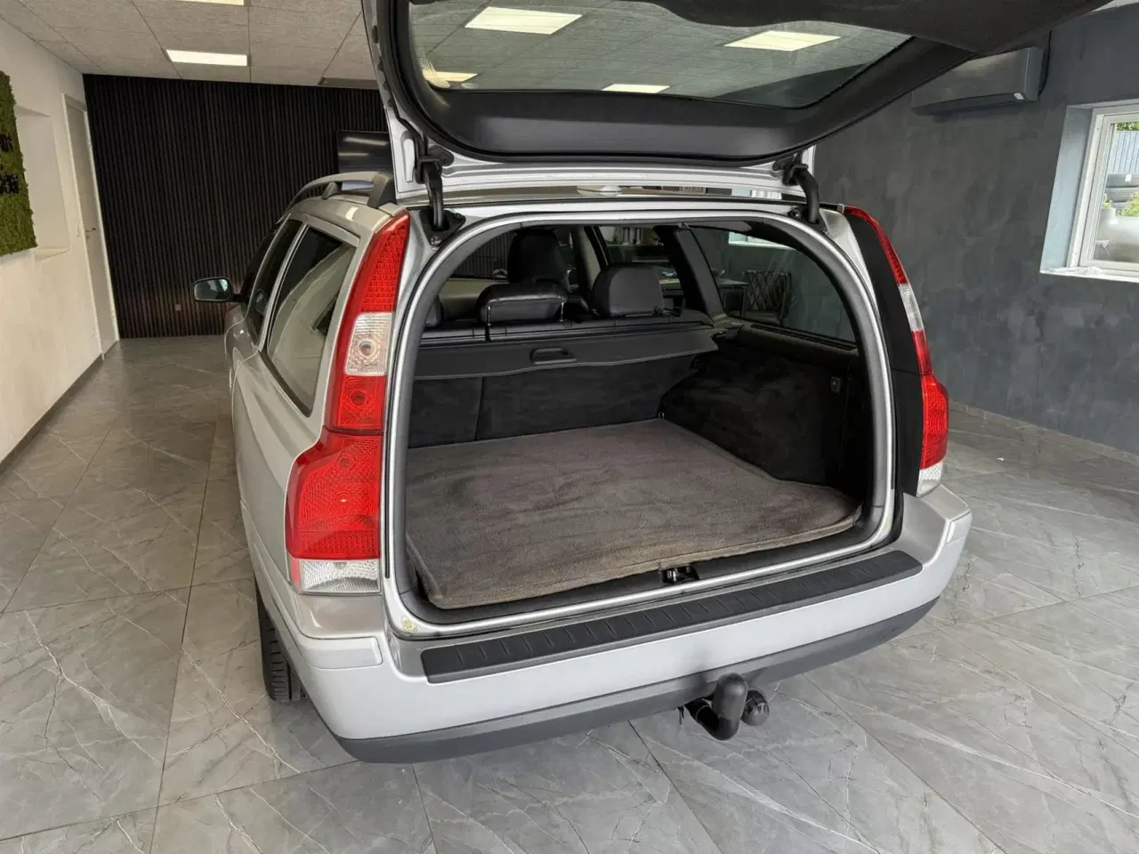 Billede 5 - Volvo V70 2,4 D5 Momentum 185HK Stc Aut.