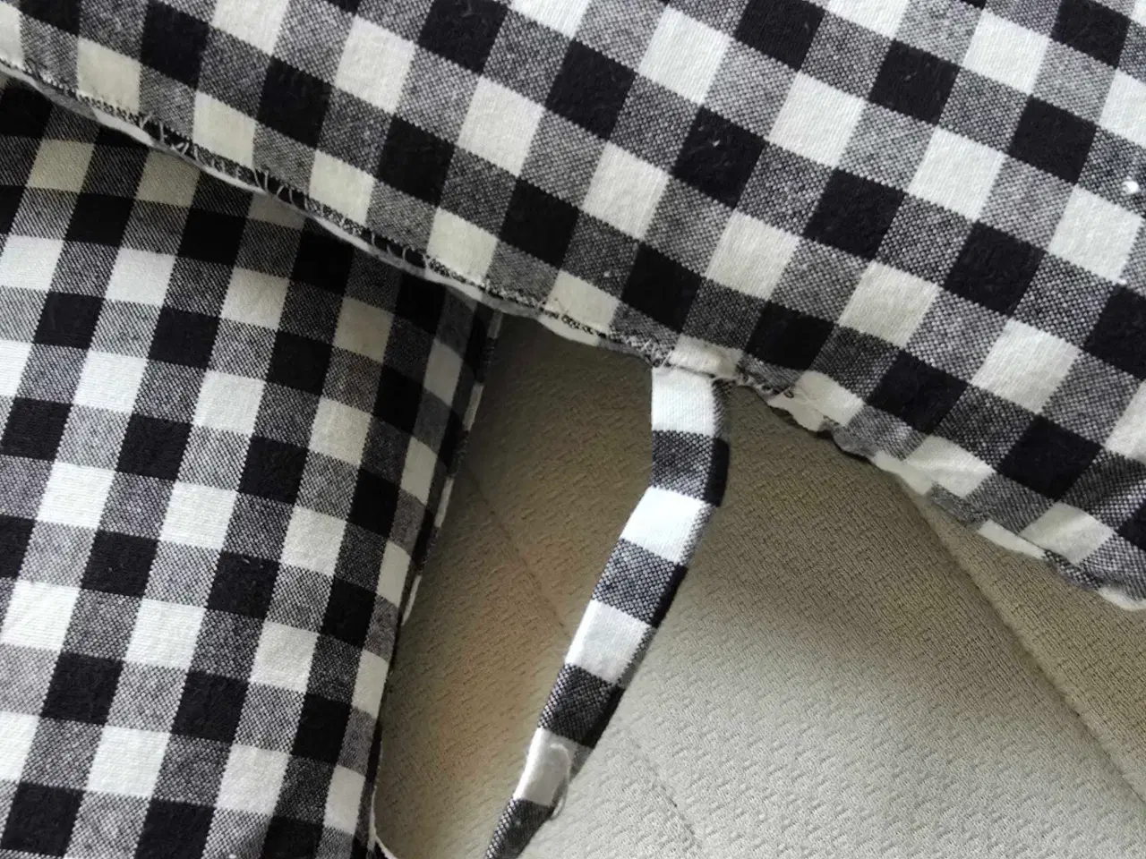 Billede 2 - 2 ternede puder 40 x 40