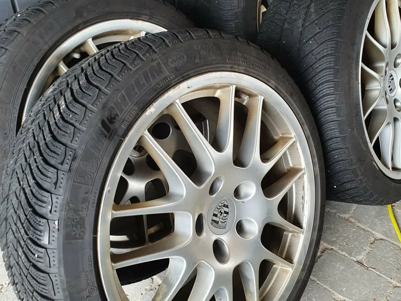 Billede 3 - Porsche vinterdæk på originale fælge
