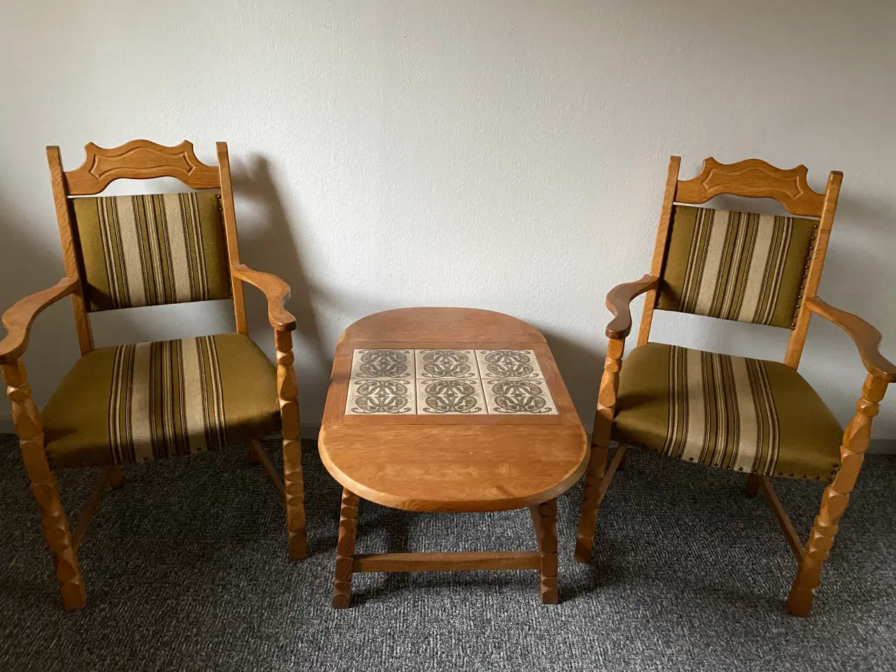 Billede 1 - 2 Stole og bord