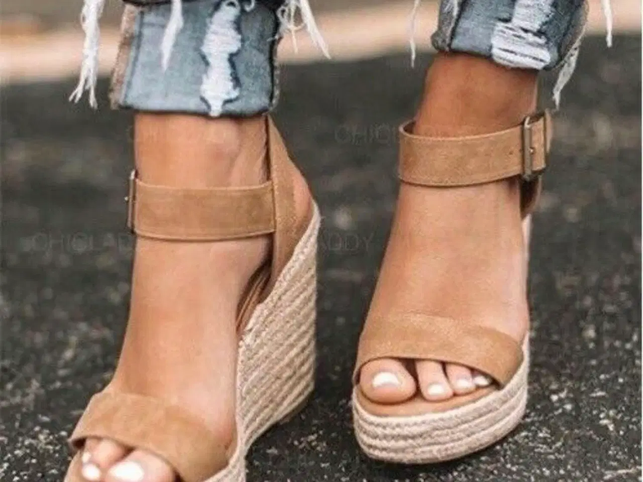 Billede 4 - 2 par sandaler i leopard og sand farvet