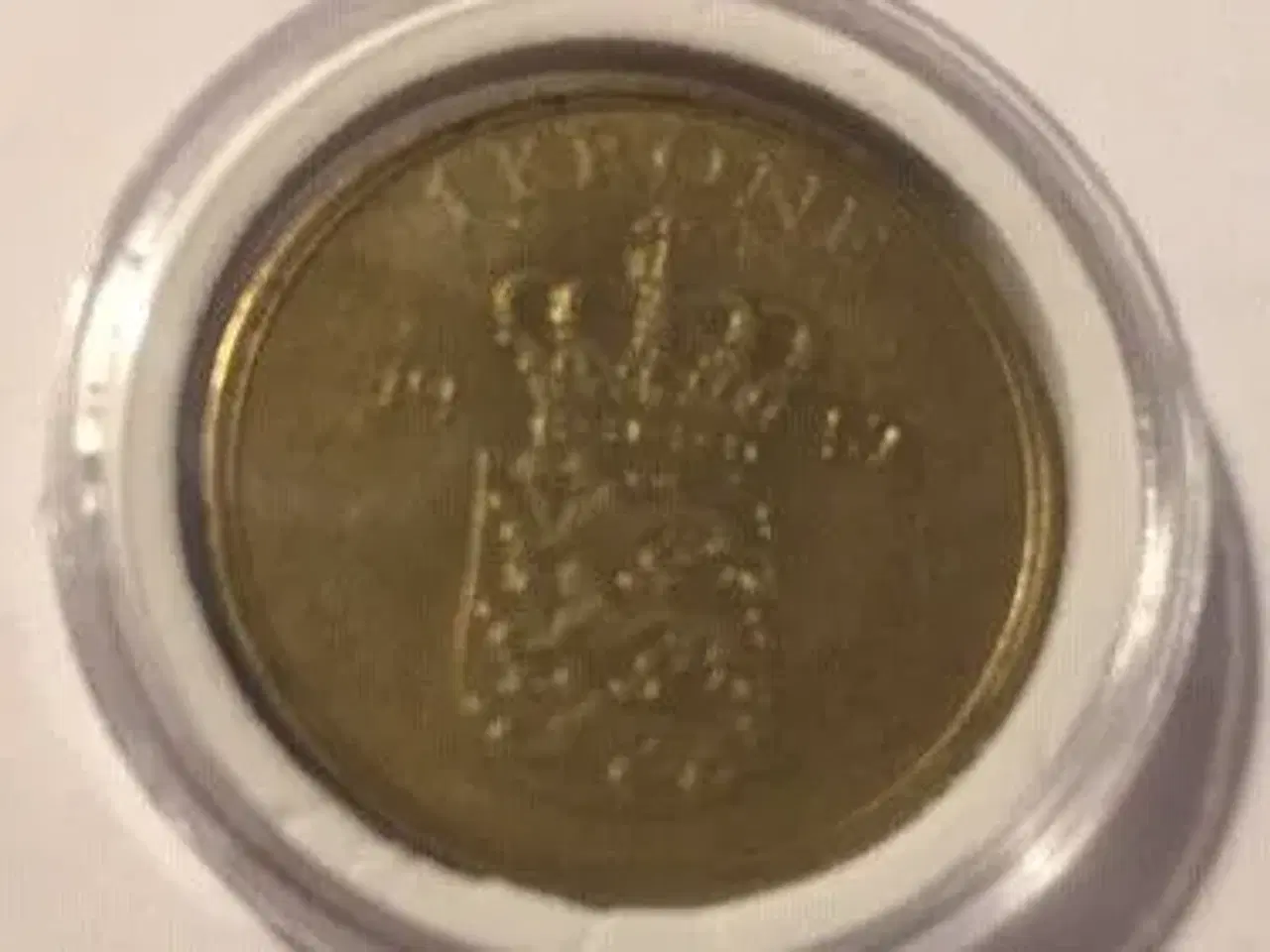 Billede 7 - 50 gule 1 kroner i flot træ æske.