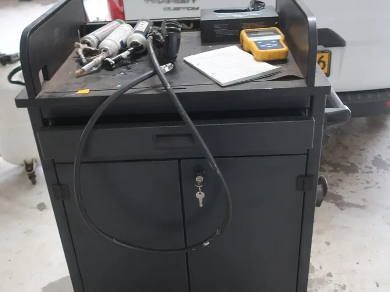 Billede 1 - Værktøjsvogn med indhold