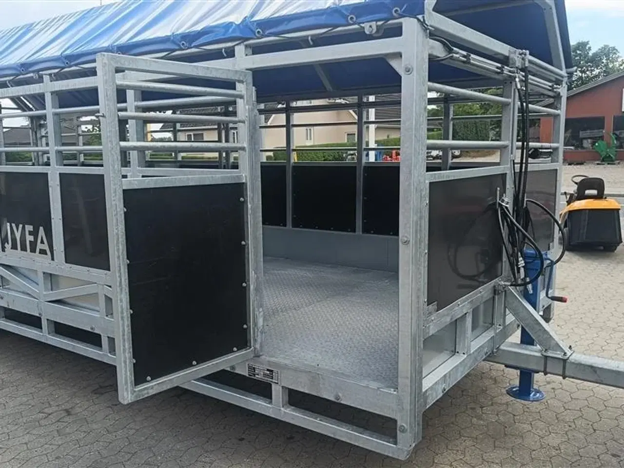 Billede 8 - Jyfa 7 meter, Bred hydraulisk undervogn