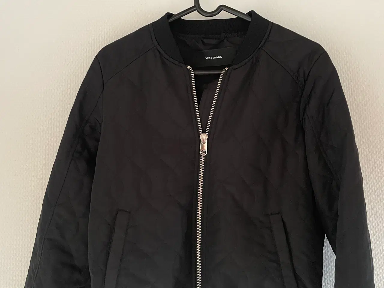 Billede 1 - Vera Moda jakke Str. M .Ny. Kun. 50kr