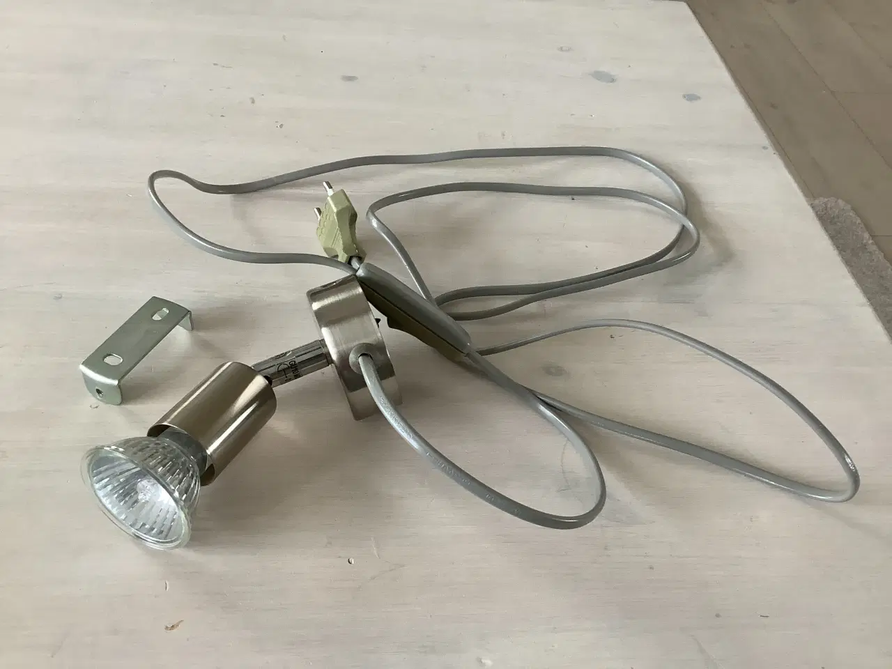 Billede 2 - Væglampe spot i metal med ledning