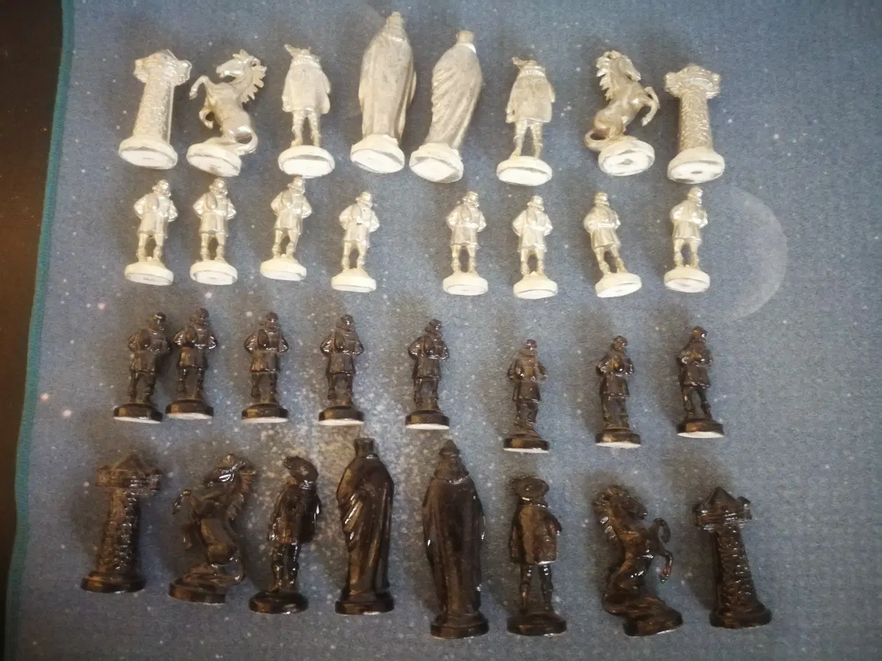 Billede 2 - Smukke Gamle Metal Skakbrikker