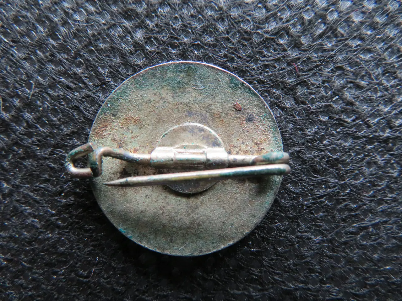 Billede 2 - Original NSDAP.N  EMBLEM.+ LILLE HÆFTE.
