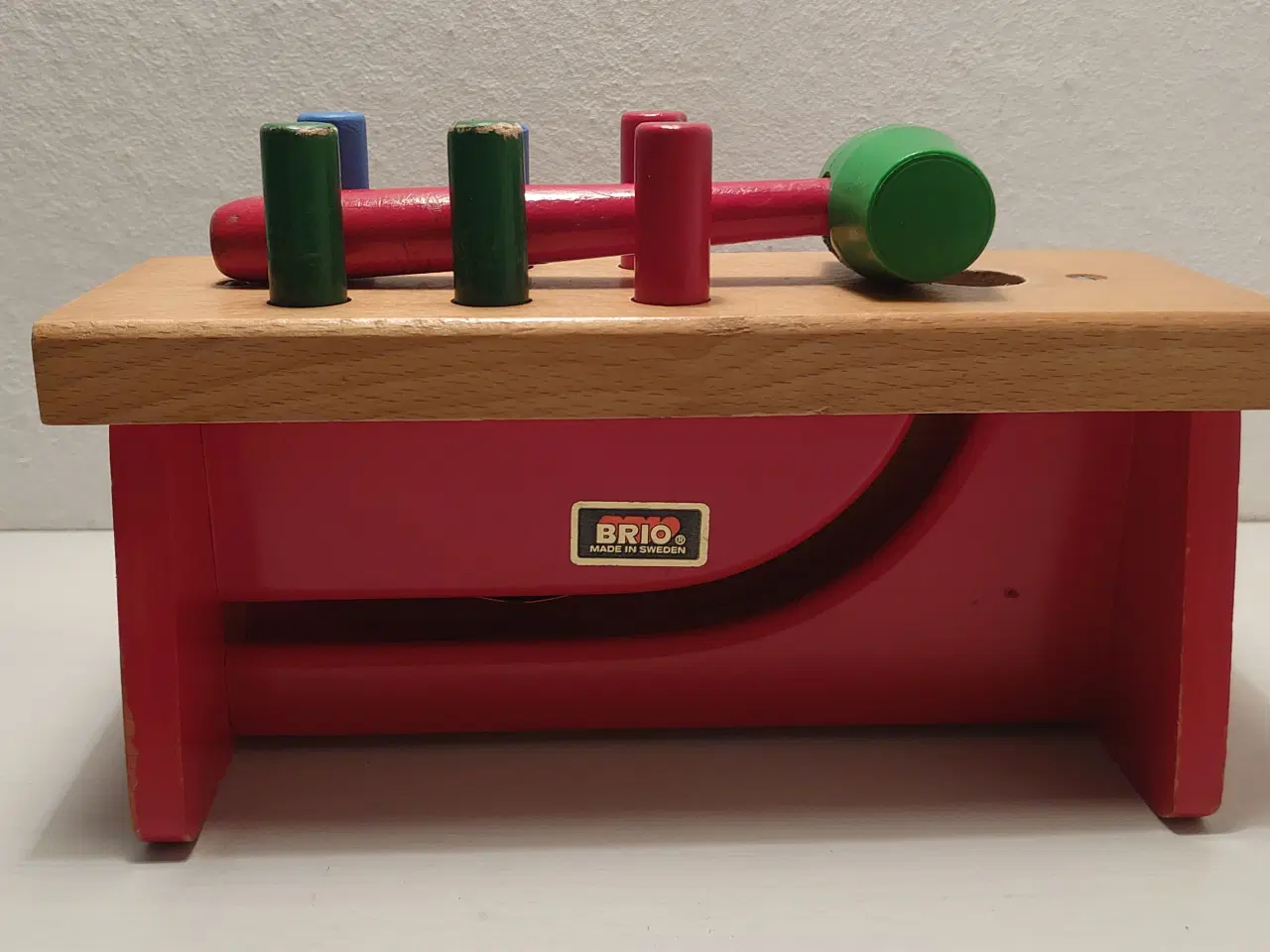 Billede 1 -  Brio hammerbræt. Komplet med. 6 stave og hammer.