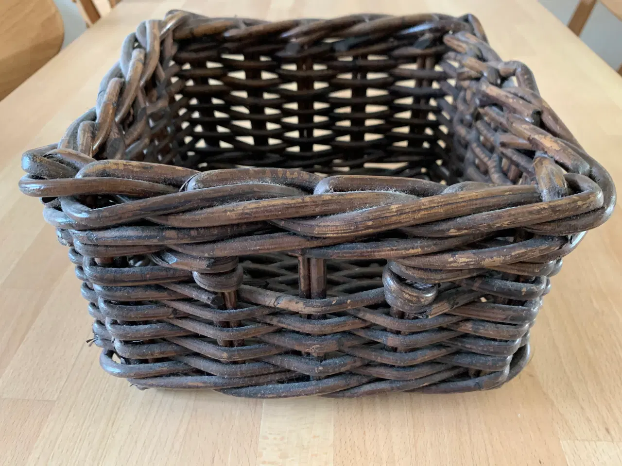 Billede 1 - Robust kurv, kvadratisk