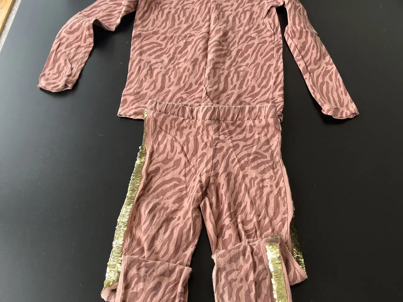 Billede 1 - Sæt fra Krymmel