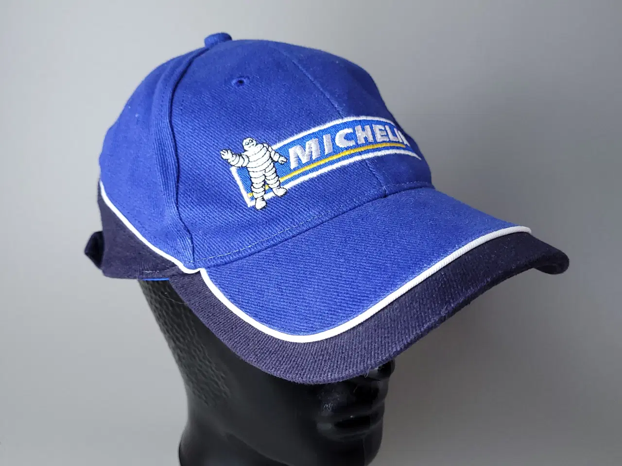 Billede 7 - ⭐️· Fed Michelin Kasket - Blå med Bibendum logo