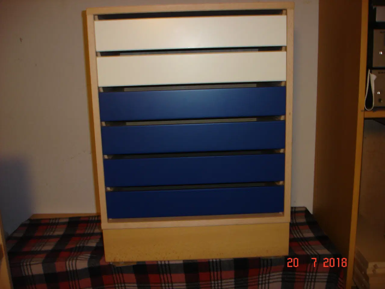 Billede 1 - Skab mrk: KM, Klim, ny