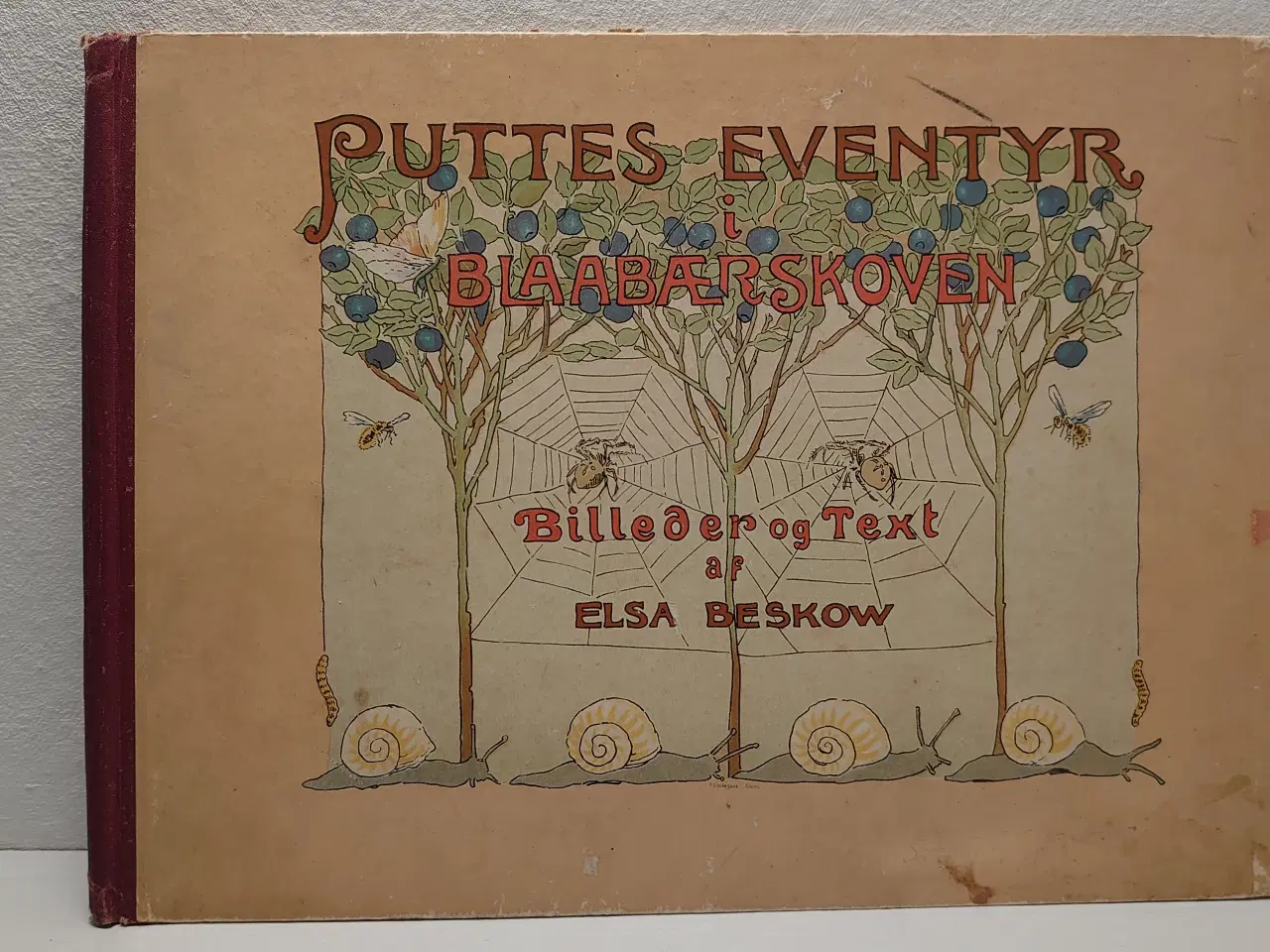 Billede 1 - Elsa Beskow: Puttes Eventyr i Blaabærskoven. 1923.