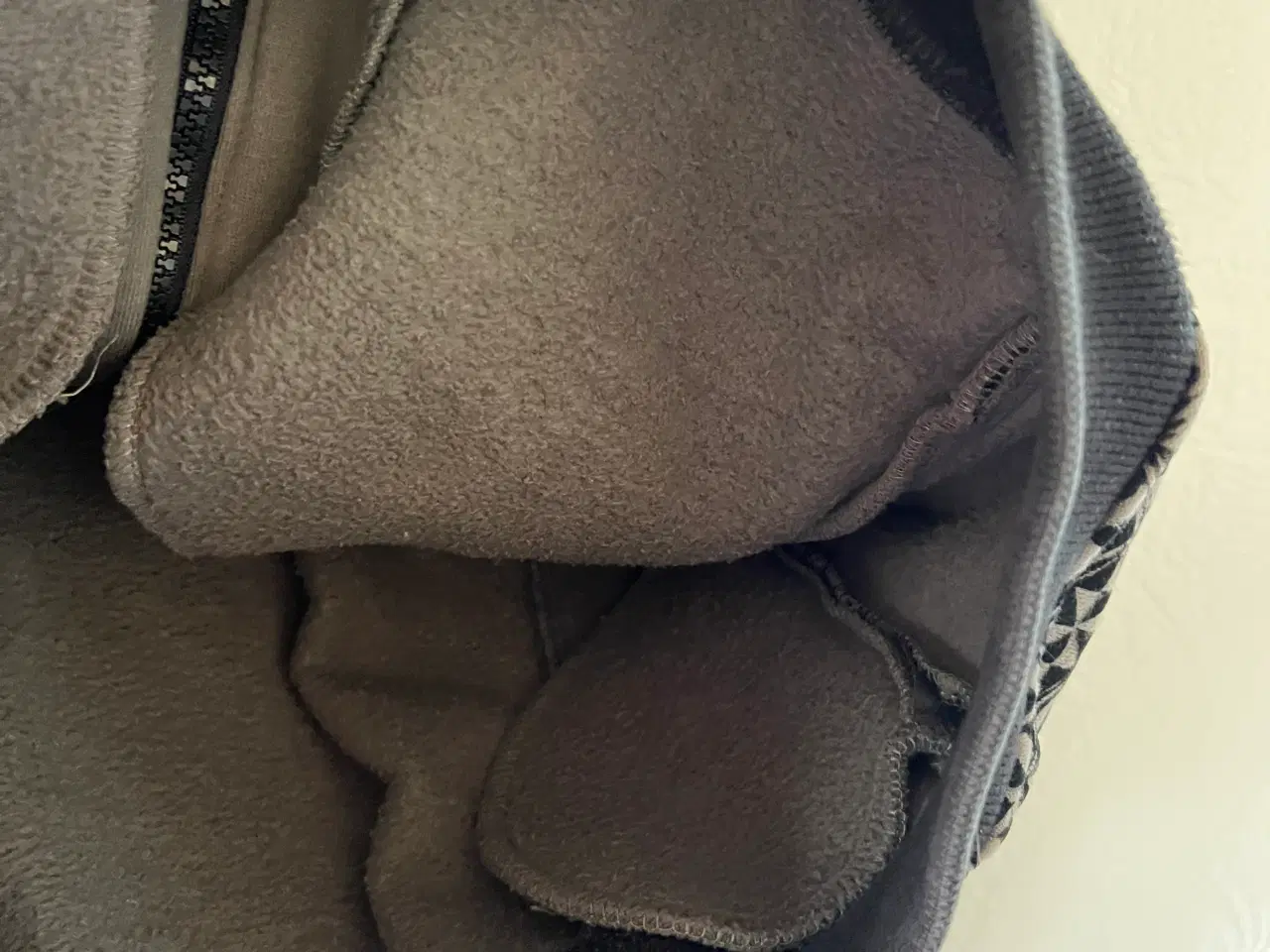 Billede 13 - Rydel House Royalty Sweatshirt m/Lynlås. (Str. L)