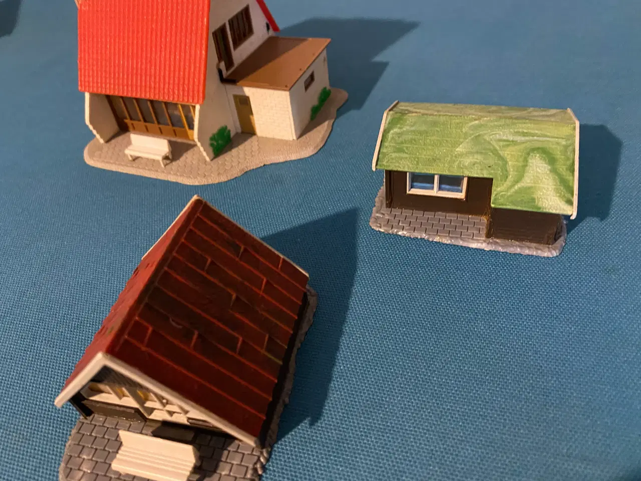 Billede 4 - Modelhuse til eksempelvis togbane