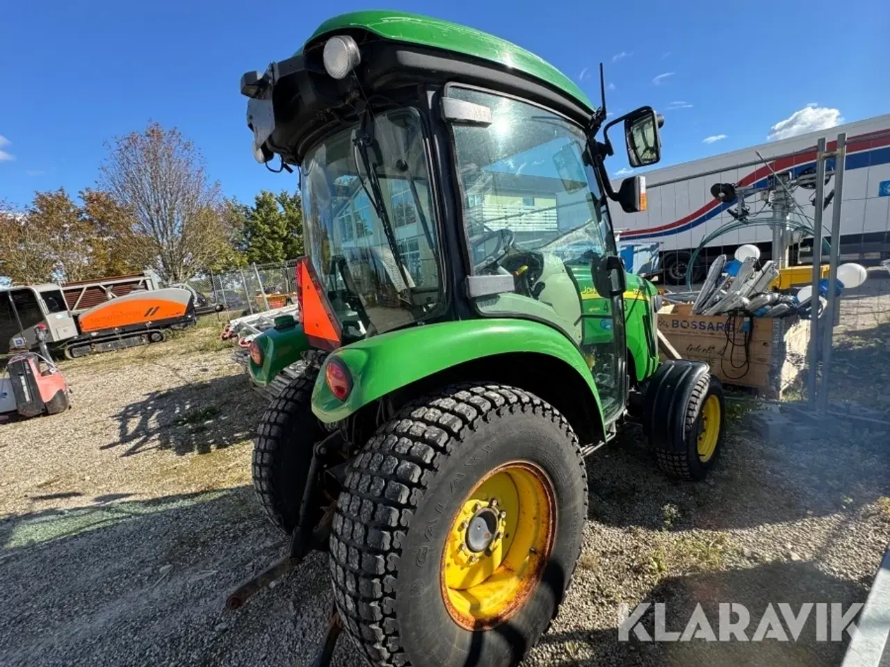Billede 3 - Traktor John Deere 3720 kompaktraktor med førerhus