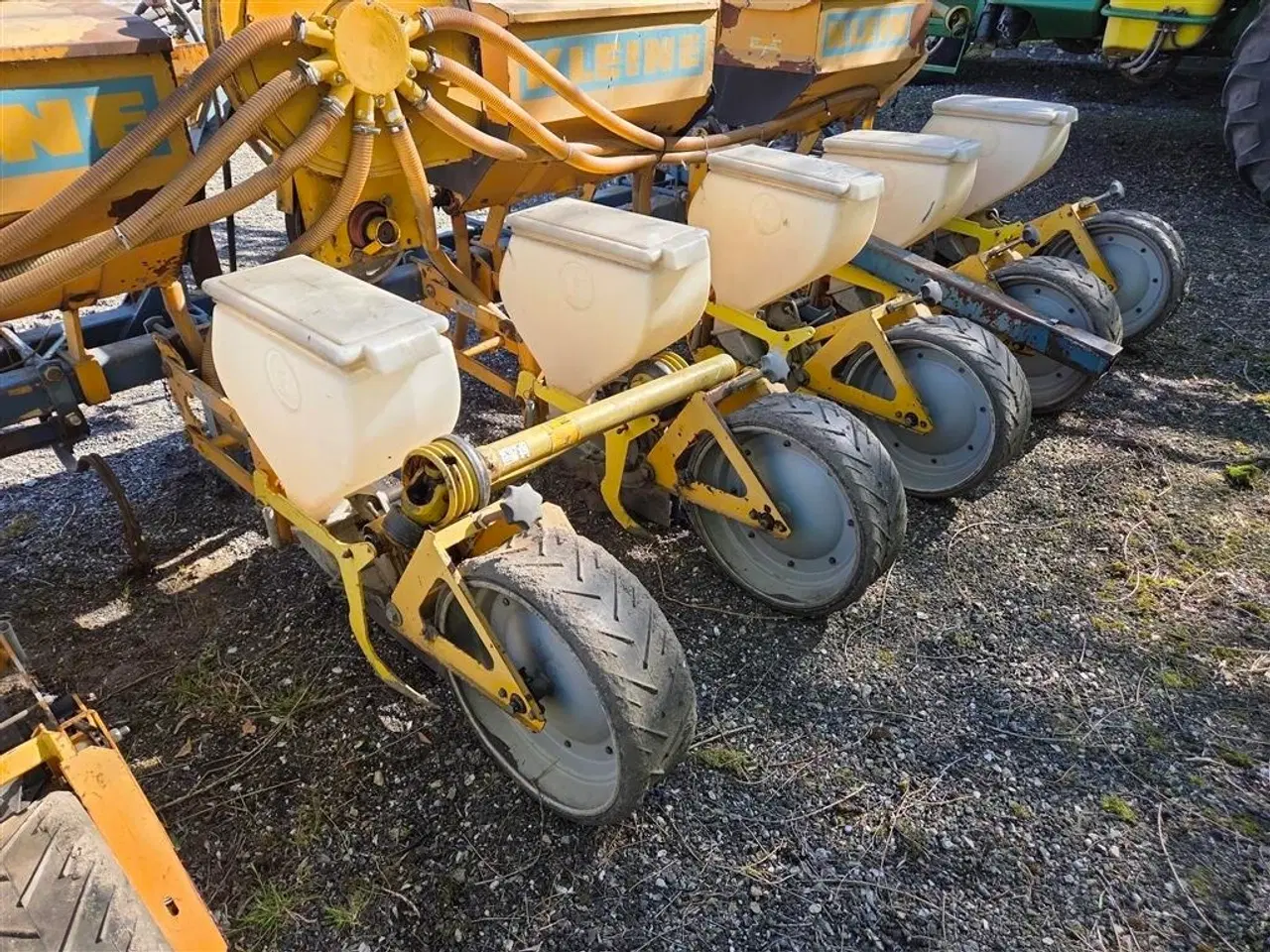 Billede 2 - Kleine 8 RÆKKES 8 rækket med gødningsanlæg