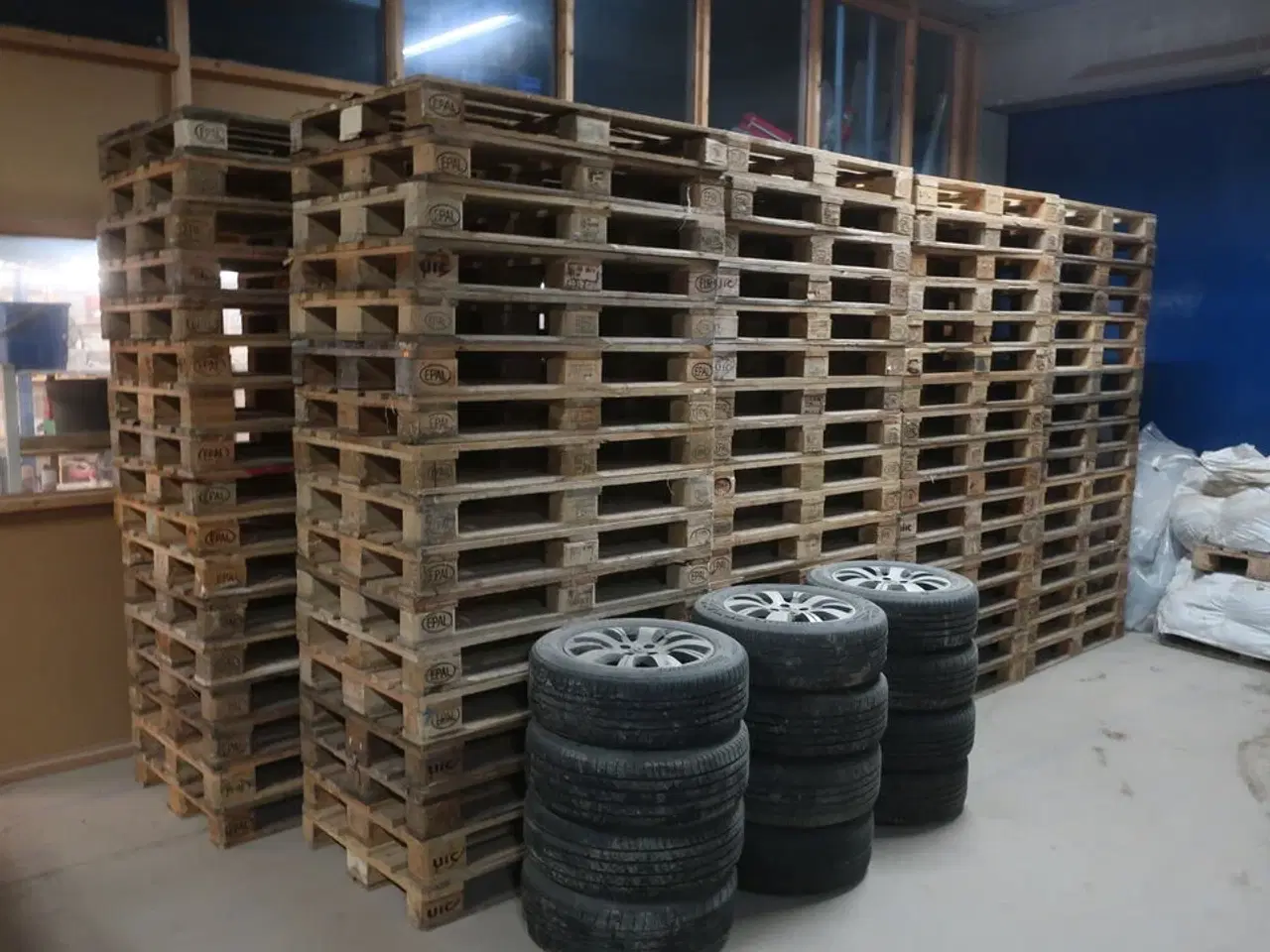 Billede 1 - 136 stk. paller