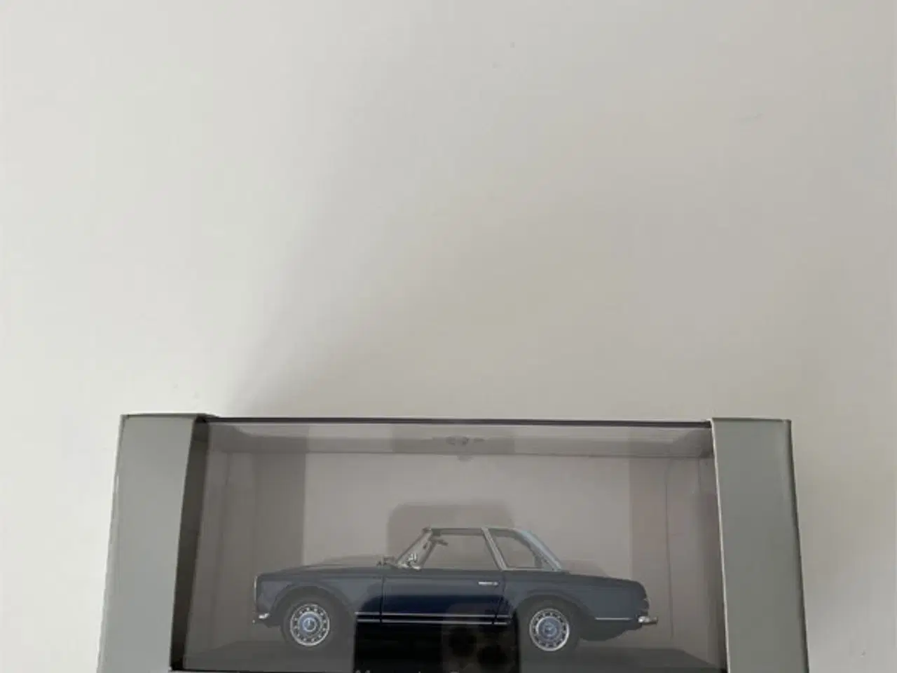 Billede 2 - Mercedes SL 230 (W113) modelbil 1:43