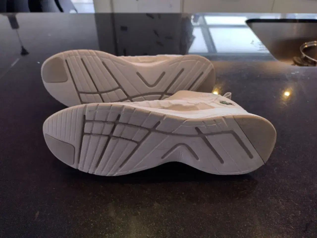 Billede 3 - Lacoste hvide sneakers str 45