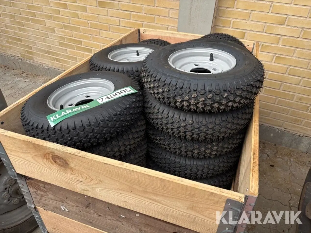 Billede 1 - Lot: dæk