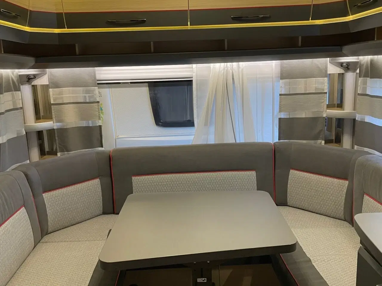 Billede 2 - Hobby 460 ufe de luxe edition 2016 (2016)