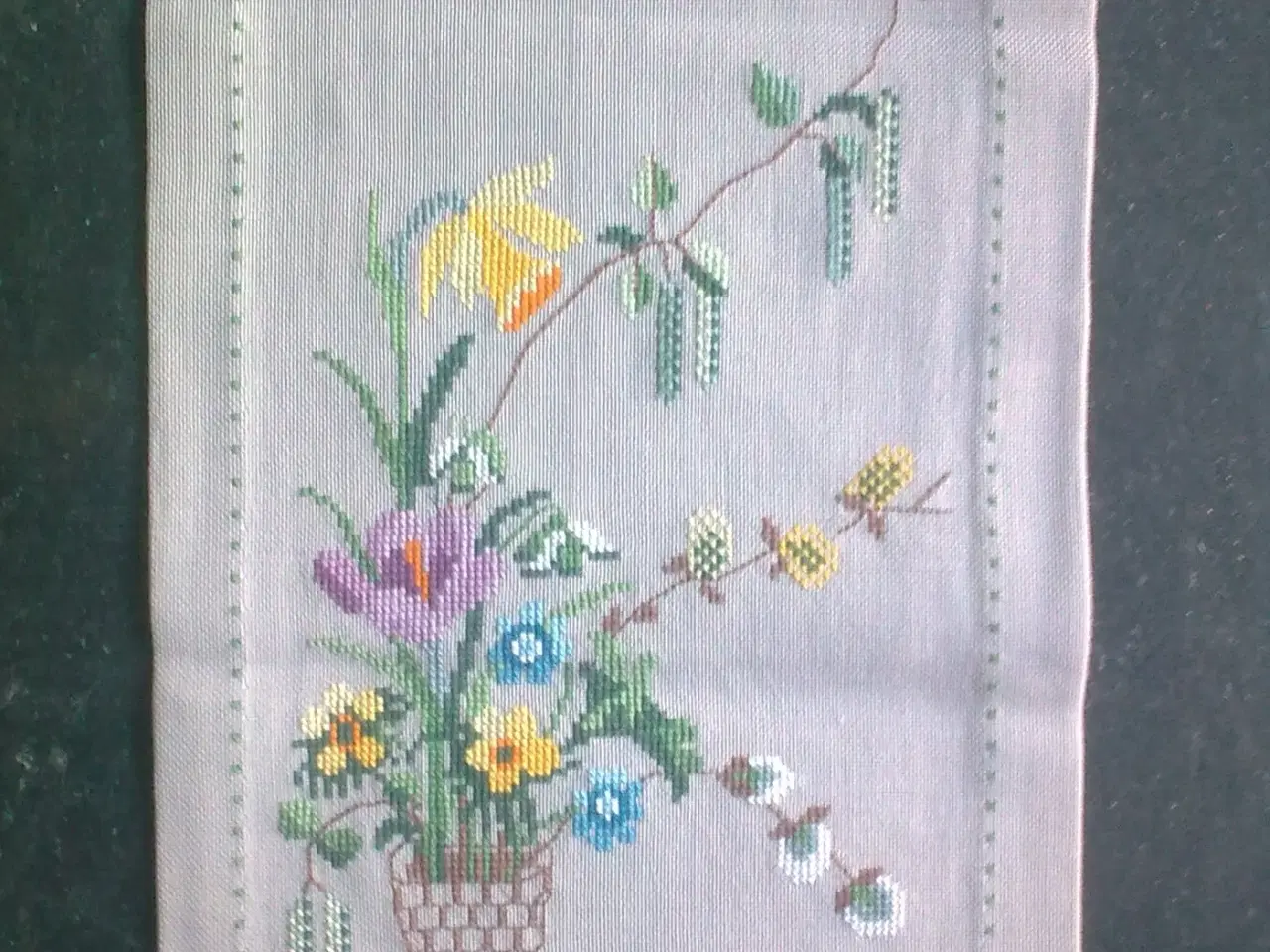 Billede 4 - Forår farver natur løber korssting el DK krukke 