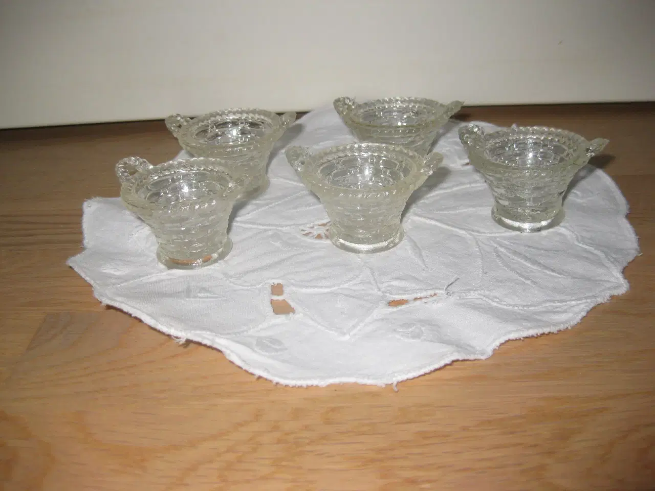 Billede 3 - 5 små glas saltkar af ældre dato pr stk
