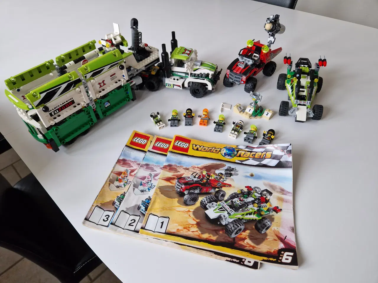 Billede 1 - Lego nr 8864  komplet med samlevejl.   