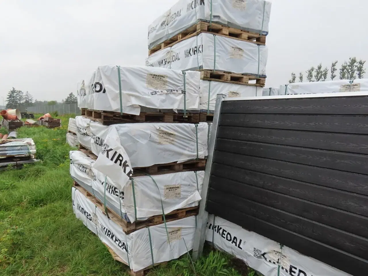 Billede 2 - 10 fag. Komposithegn (180 x 130 cm pr fag)