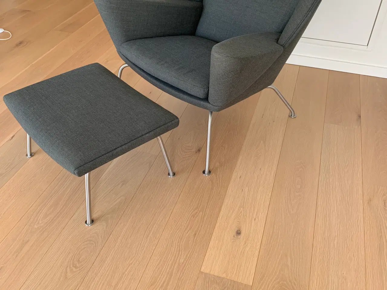 Billede 3 - Wegner design lænestol m skammel, Oculus, CH468