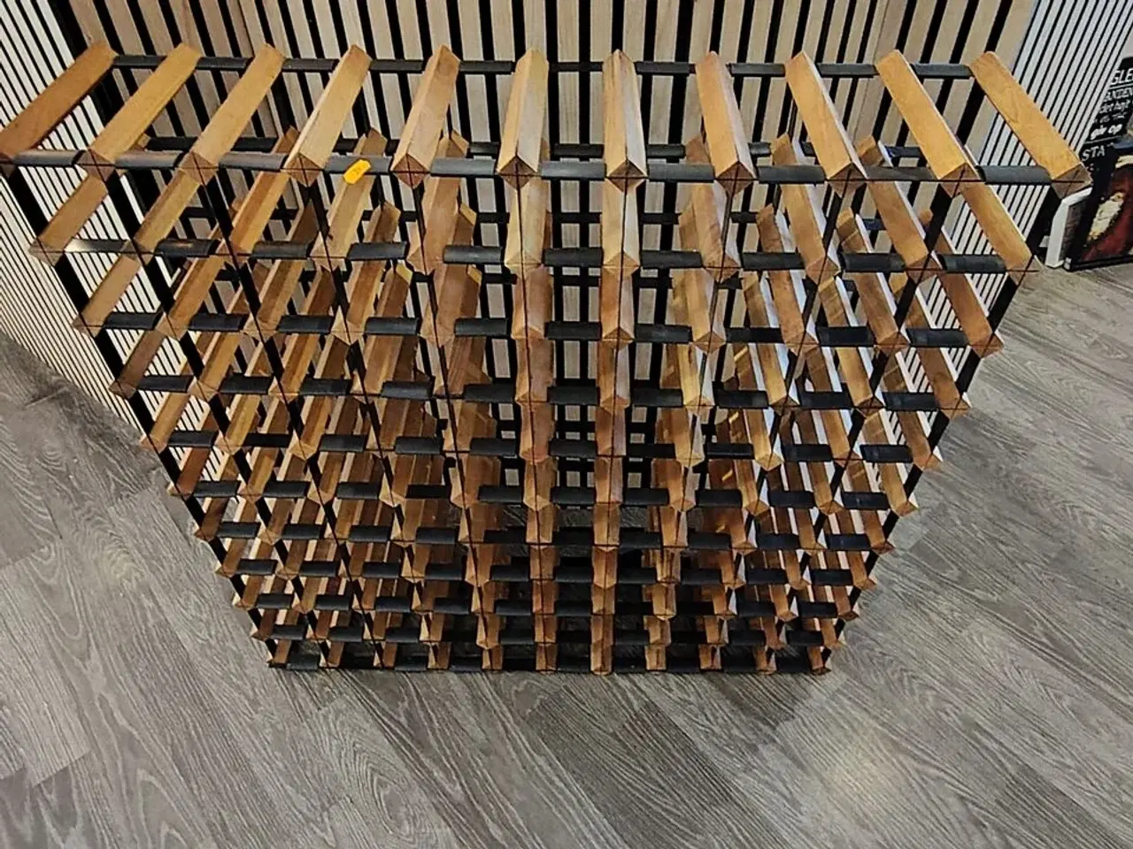 Billede 4 - Stor vinreol