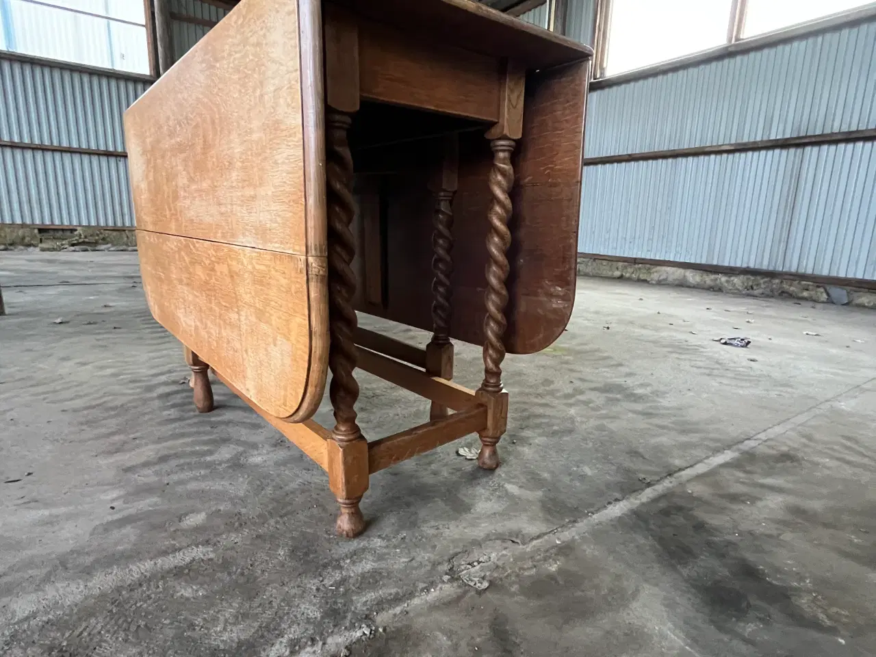 Billede 6 - Engelsk slagbord + 5 Windsor stole