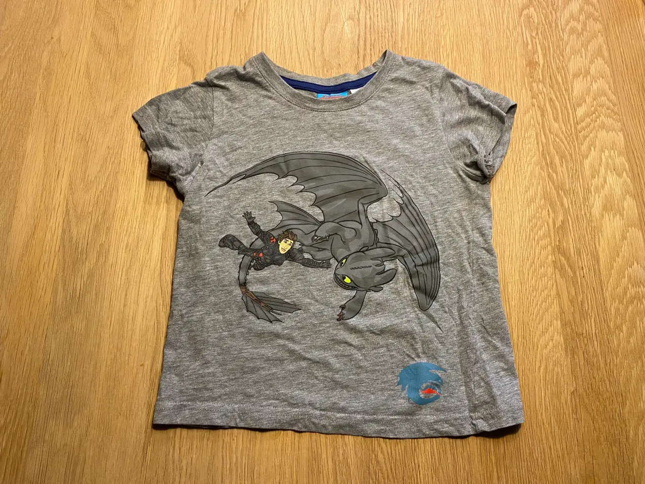 Billede 11 - Jakke Hummel, Tshirt Hummel 116, 