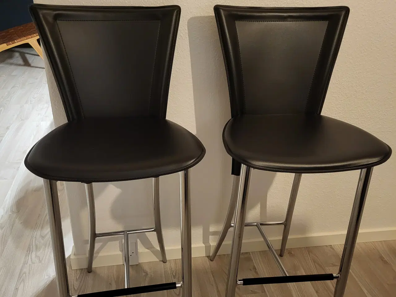 Billede 1 - Barstole, sorte 2 stk