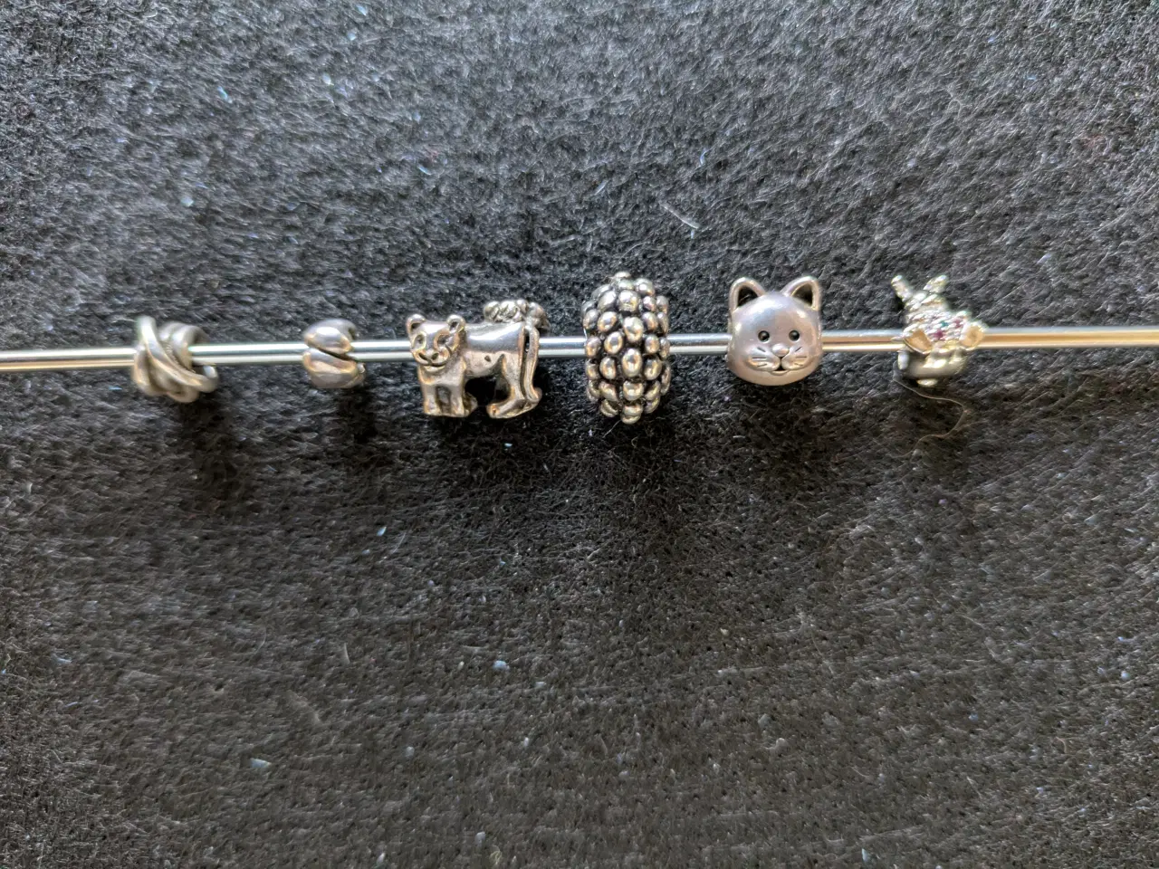 Billede 1 - Trollbeads diverse sølvvedhæng pris pr. styk