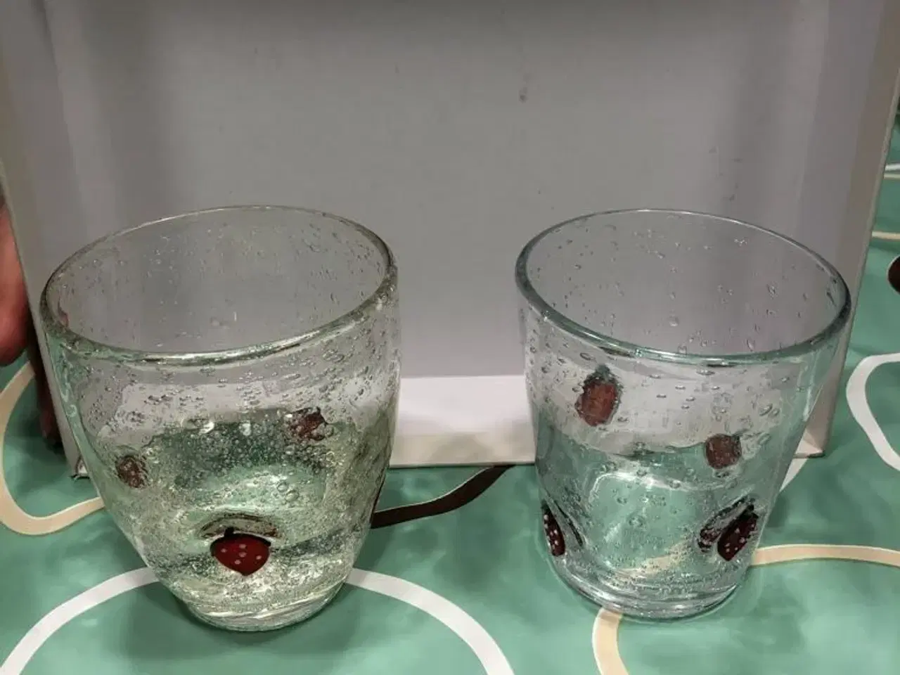 Billede 1 - Mundblæste glas med jordbærmotiv
