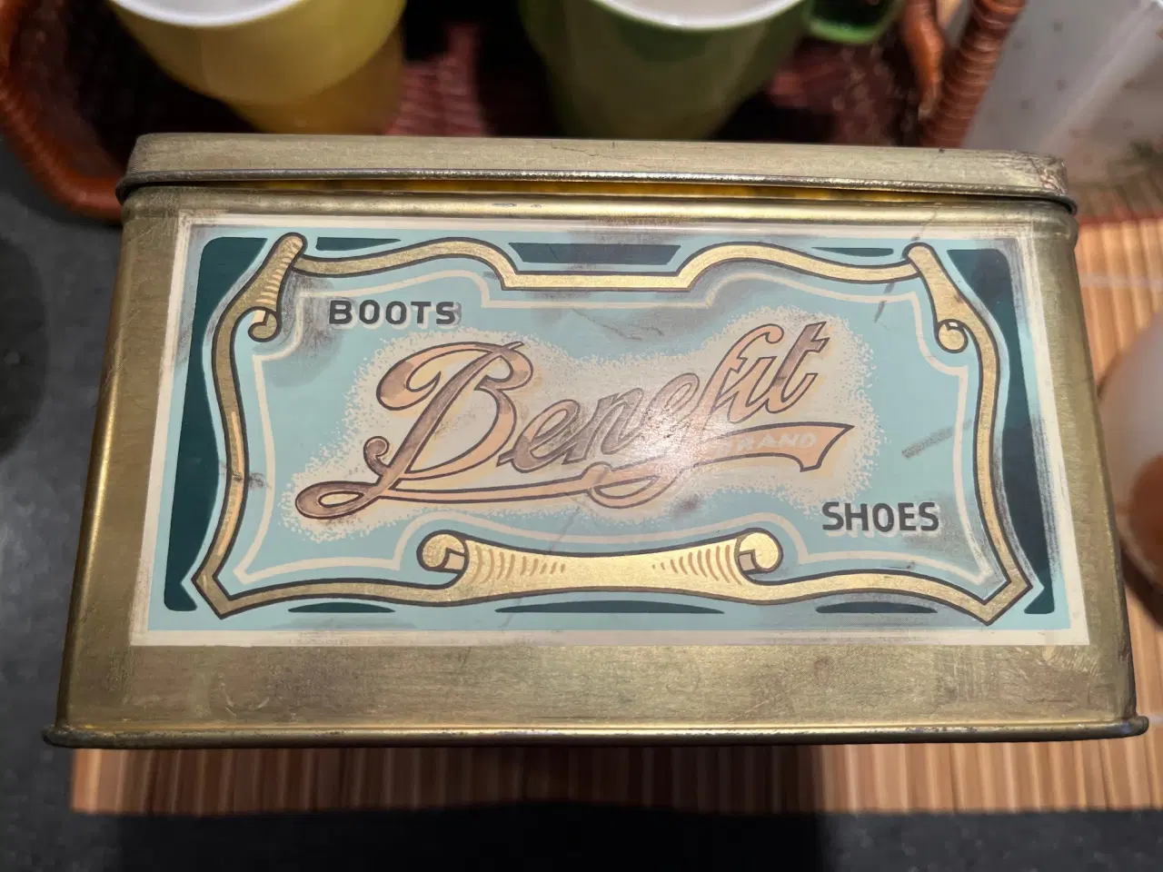 Billede 2 - Public Benefit Boot Company Benefit blikdåse metal