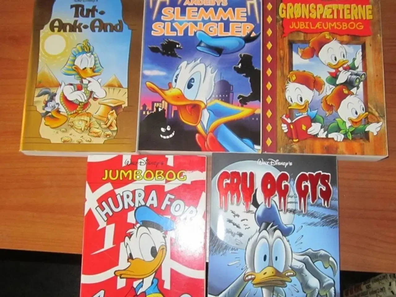 Billede 4 - Disney Tema bøger