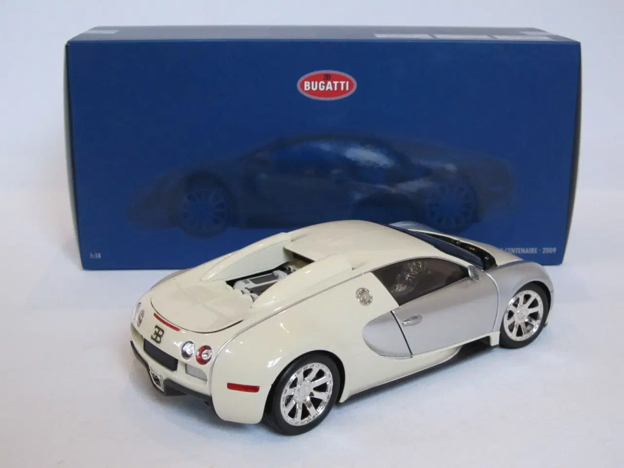 Billede 2 - 2009 Bugatti Veyron 1:18  Edition Centenaire  