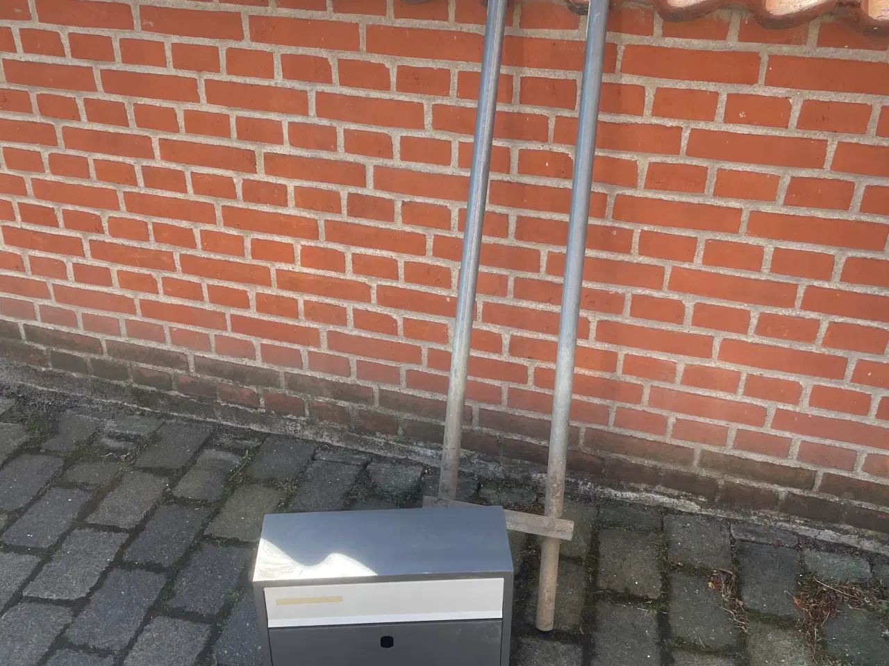 Billede 2 - ALLUX postkasse og holder