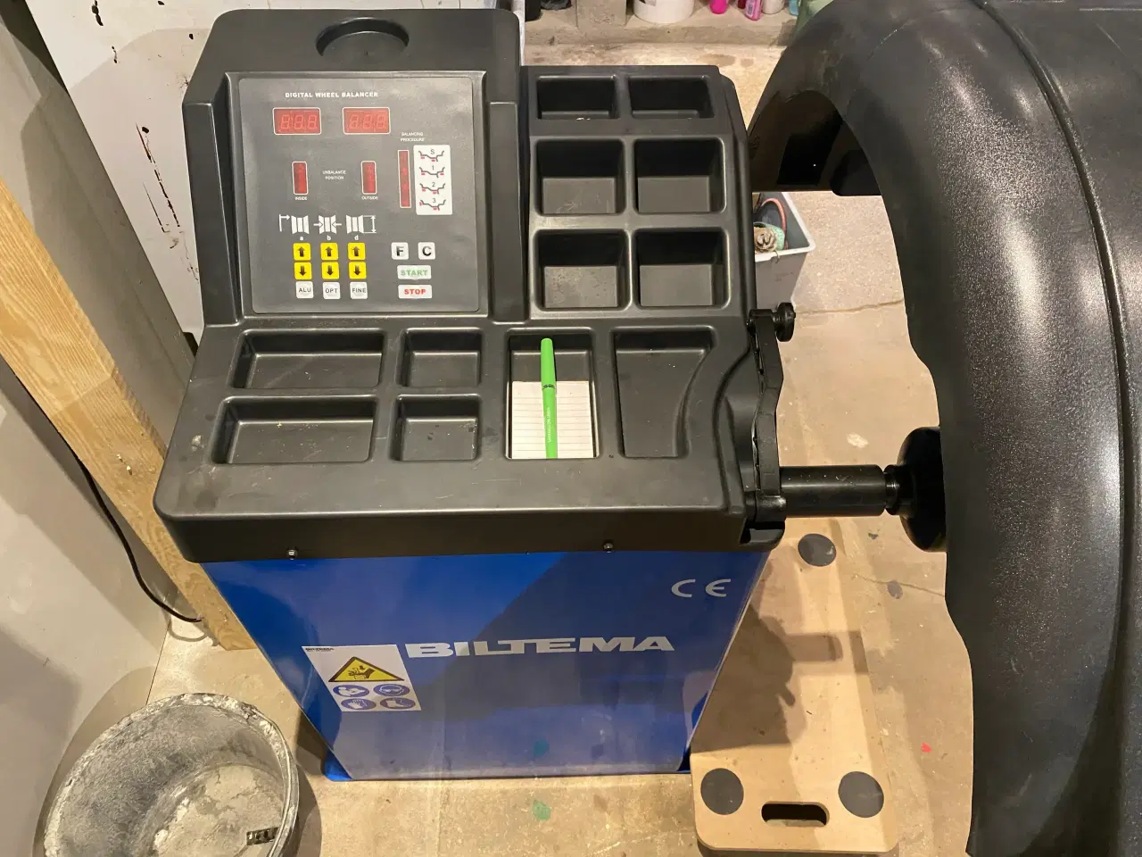 Billede 2 - Påsætning og afbalancering