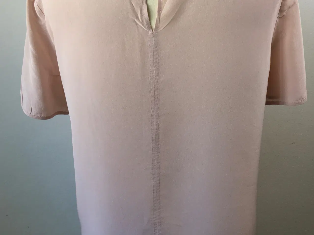 Billede 5 - Burberry, silkebluse, str 36