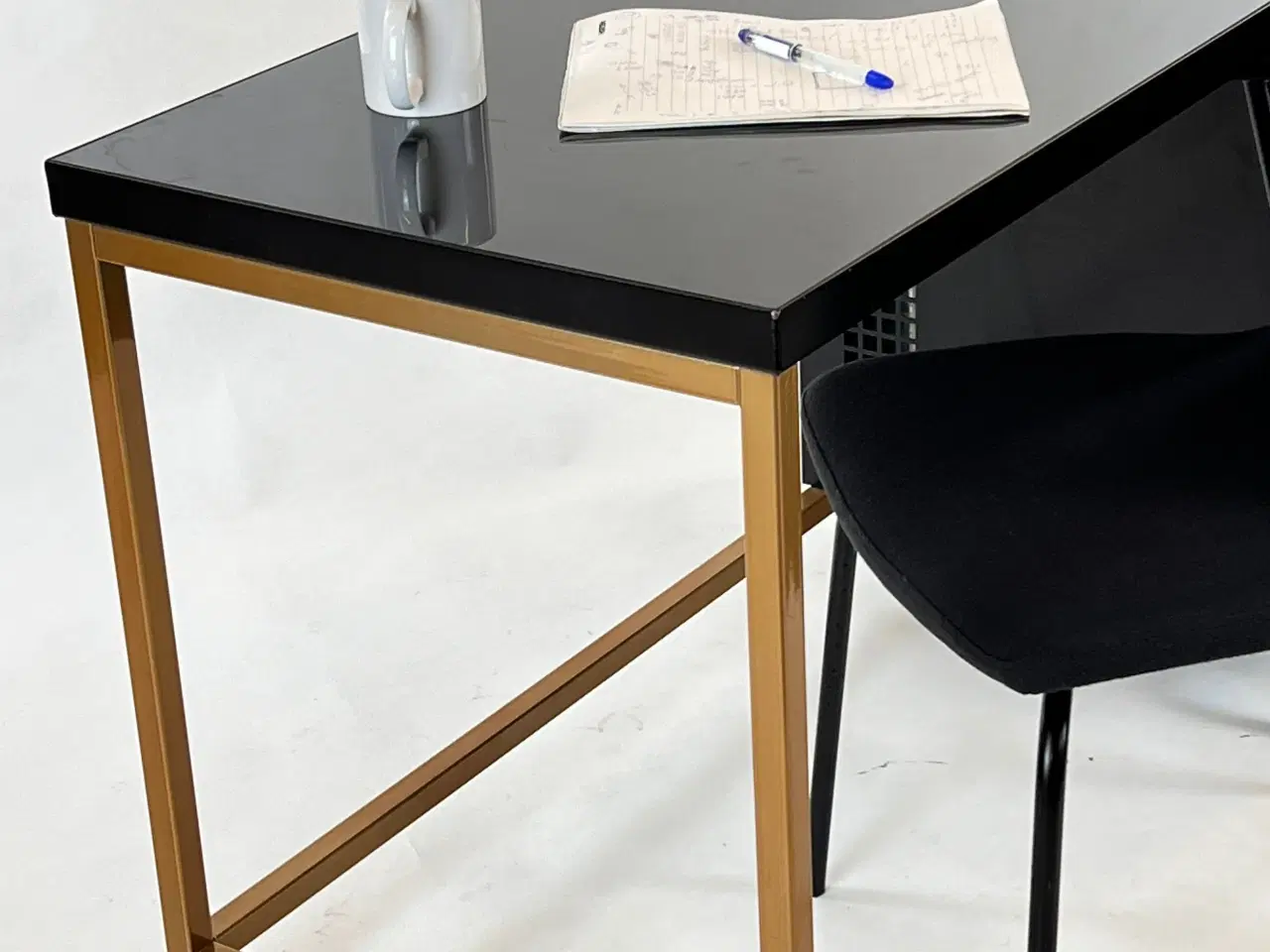 Billede 2 - Skrivebord med kabinet til Minibar